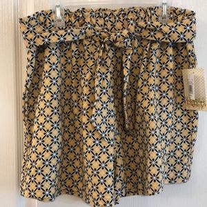 💋NWT Linen Paper-bag Waist Shorts Women’s Size L